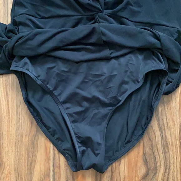 NWOT Magicsuit Twister Theresa One Piece - Picture 10 of 16